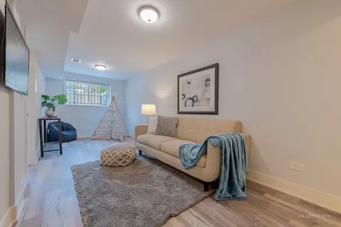 944 E 72nd St, Chicago, IL 60619 photo 13