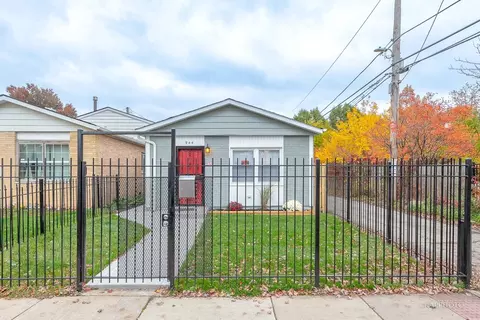 944 E 72nd St, Chicago, IL 60619
