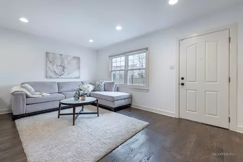 944 E 72nd St, Chicago, IL 60619 photo 4