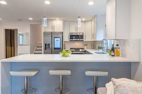 944 E 72nd St, Chicago, IL 60619 photo 9