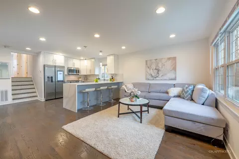 944 E 72nd St, Chicago, IL 60619 photo 5
