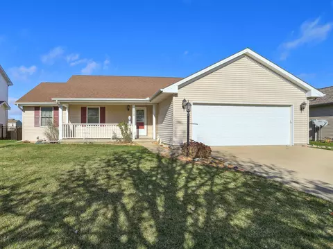 3908 Wild Flower Dr, Champaign, IL 61822