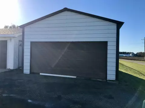 206 N West St, Dover, IL 61323 photo 3