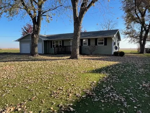 708 N Colfax St, Crescent City, IL 60928