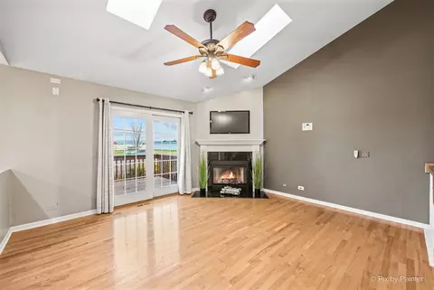 911 Ascot Dr, Elgin, IL 60123 photo 10
