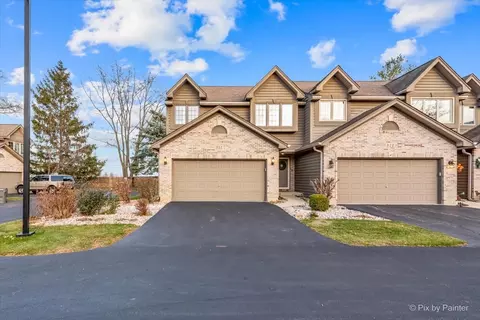 911 Ascot Dr, Elgin, IL 60123