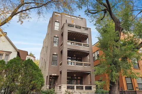 818 W Aldine Ave #2, Chicago, IL 60657