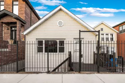 2852 S Keeley St, Chicago, IL 60608
