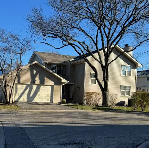 2812 Brindle Ct, Northbrook, IL 60062
