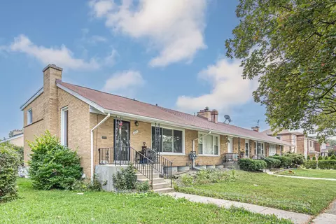 6753 N Saint Louis Ave #2, Lincolnwood, IL 60712