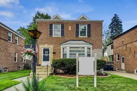 9108 S Utica Ave, Evergreen Park, IL 60805