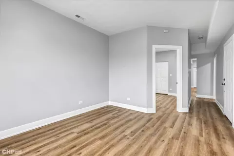 6804 S Champlain Ave, Chicago, IL 60637 photo 12