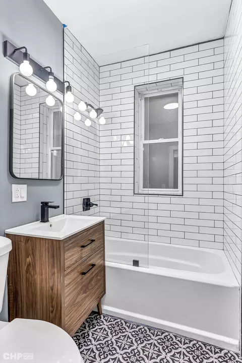 6804 S Champlain Ave, Chicago, IL 60637 photo 7