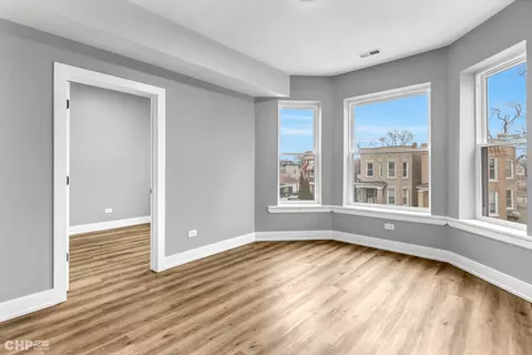 6804 S Champlain Ave, Chicago, IL 60637 photo 13
