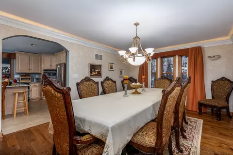 Dining - 2525 E 1669th Rd, Ottawa, IL 61350 photo 1 of 3
