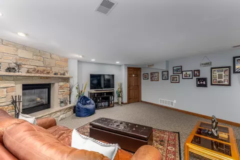 Living - 2525 E 1669th Rd, Ottawa, IL 61350 photo 8 of 8