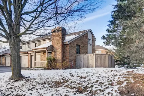 131 Potawatomi Trl #D, Lake Zurich, IL 60047