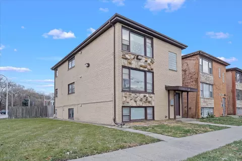 15 W 137th Pl, Riverdale, IL 60827