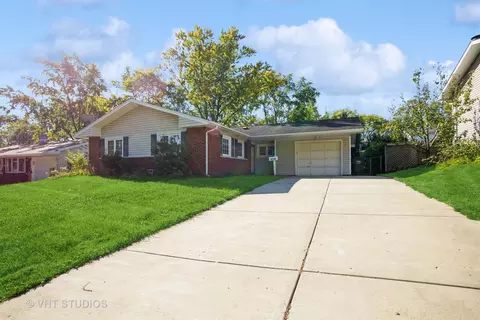 1710 Pierce Rd, Hoffman Estates, IL 60169