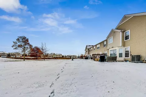 2631 Evergreen Cir, Mchenry, IL 60050 photo 28