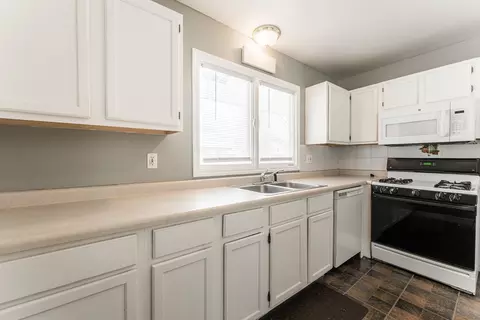 1818 Ashwood Ln, Aurora, IL 60506 photo 5