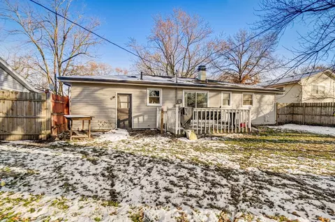 1336 Blackhawk Dr, Elgin, IL 60120 photo 26
