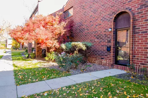 902 S May St #D, Chicago, IL 60607