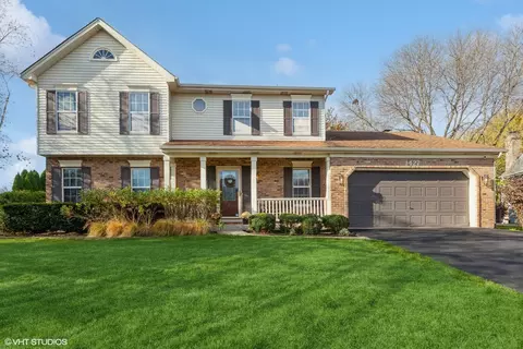1427 Terrance Dr, Naperville, IL 60565