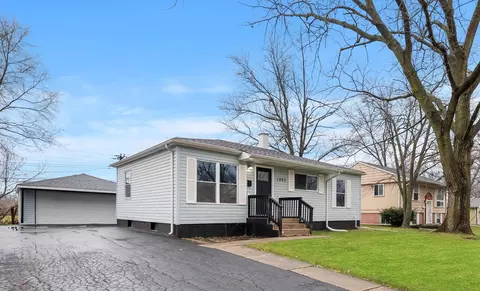 1863 224th St, Sauk Village, IL 60411