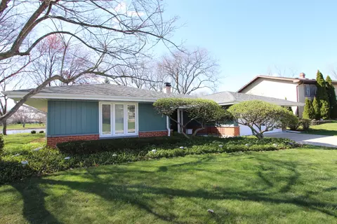 965 Rosedale Ln, Hoffman Estates, IL 60169