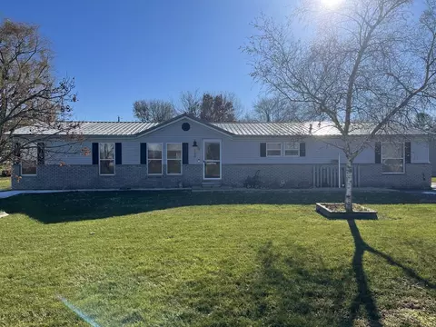 1150 E Summer St, Paxton, IL 60957