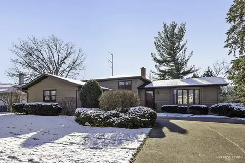 220 Tupelo Ave, Naperville, IL 60540