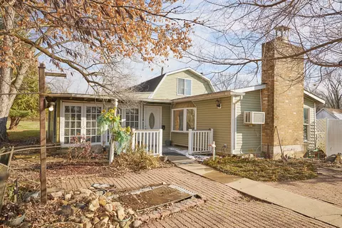 841 N 2803rd Rd, Utica, IL 61373 photo 5