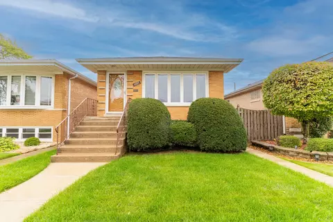 6105 W 59th St, Chicago, IL 60638
