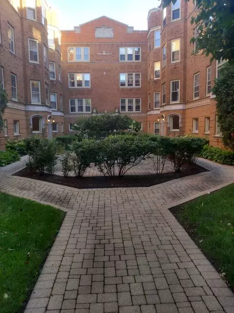 623 Washington Blvd #1S, Oak Park, IL 60302