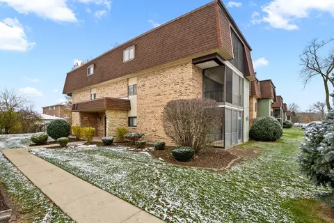11129 East Rd #C, Palos Hills, IL 60465