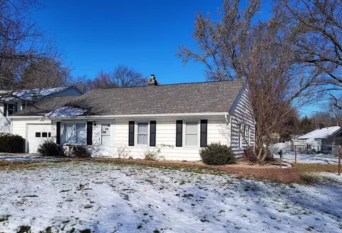 1125 Sinnissippi St, Dixon, IL 61021