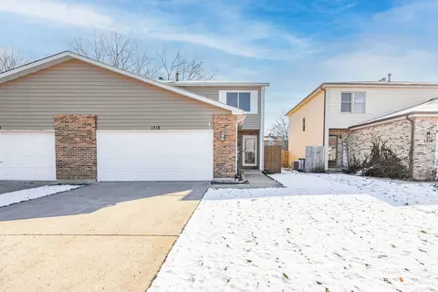 1318 Post Oak Ct, Crest Hill, IL 60403 photo 2
