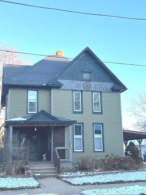 211 E Boyd St, Dixon, IL 61021