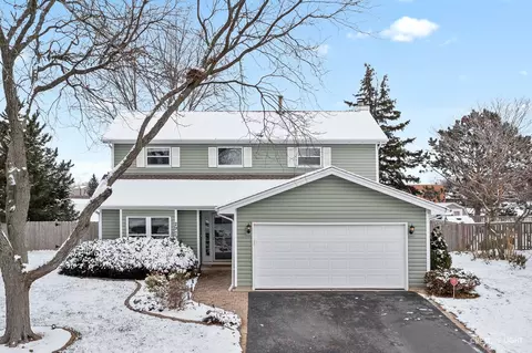 2970 Worcester Ln, Aurora, IL 60504