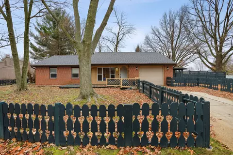 3313 Brentwood Dr, Champaign, IL 61821
