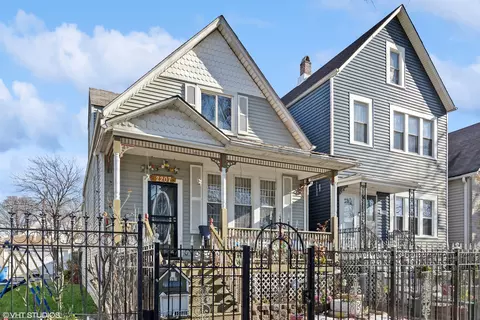 2207 N Tripp Ave, Chicago, IL 60639