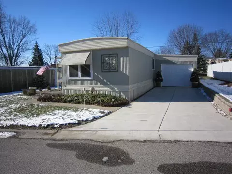 Lt 16 Lamp Lighter Lane, Bristol, WI 53104
