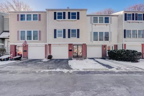 1919 Finchley Ct, Schaumburg, IL 60194