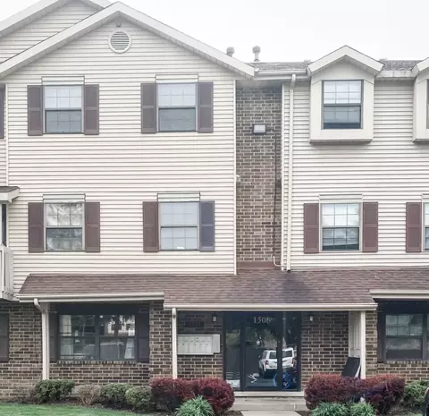 1508 W Jefferson Ave #F, Naperville, IL 60540