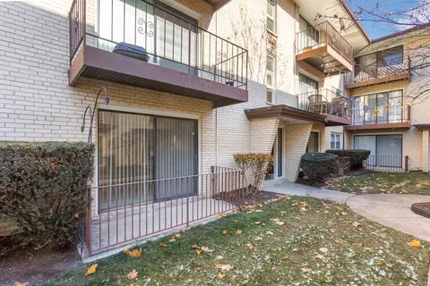 4237 N Keeler Ave #1F, Chicago, IL 60641