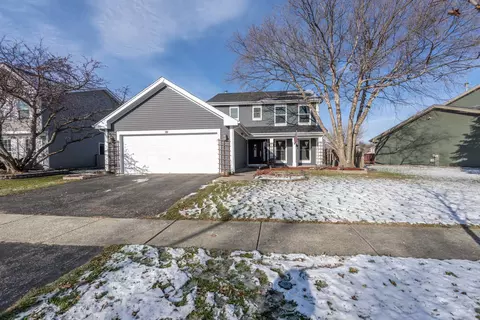 617 Lakewood Farms Dr, Bolingbrook, IL 60490