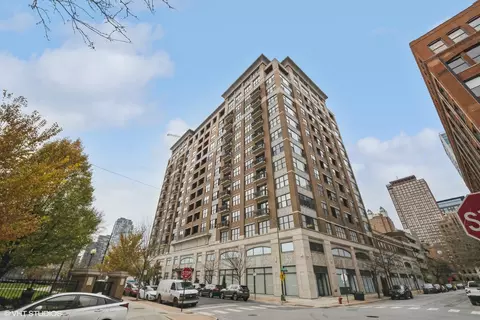 849 N Franklin St #1420, Chicago, IL 60610