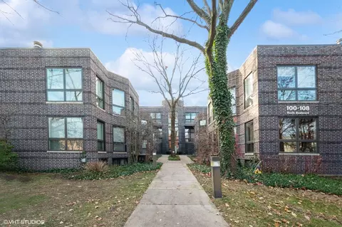 106 South Blvd #B, Evanston, IL 60202