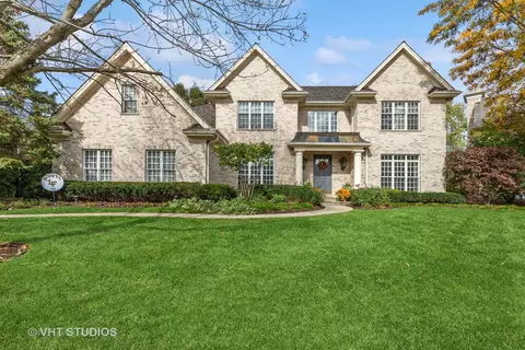 1190 Longmeadow Ln, Lake Forest, IL 60045